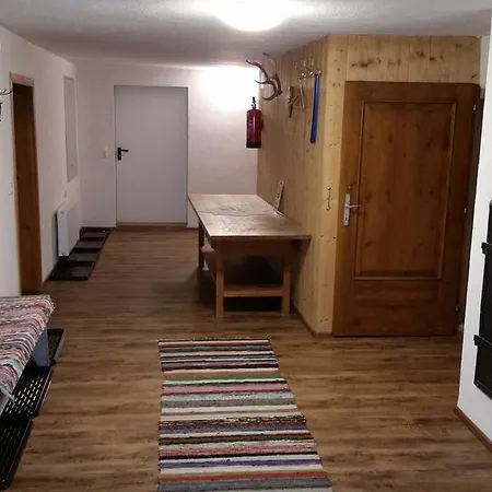 Semesterbostad Leo Steeg